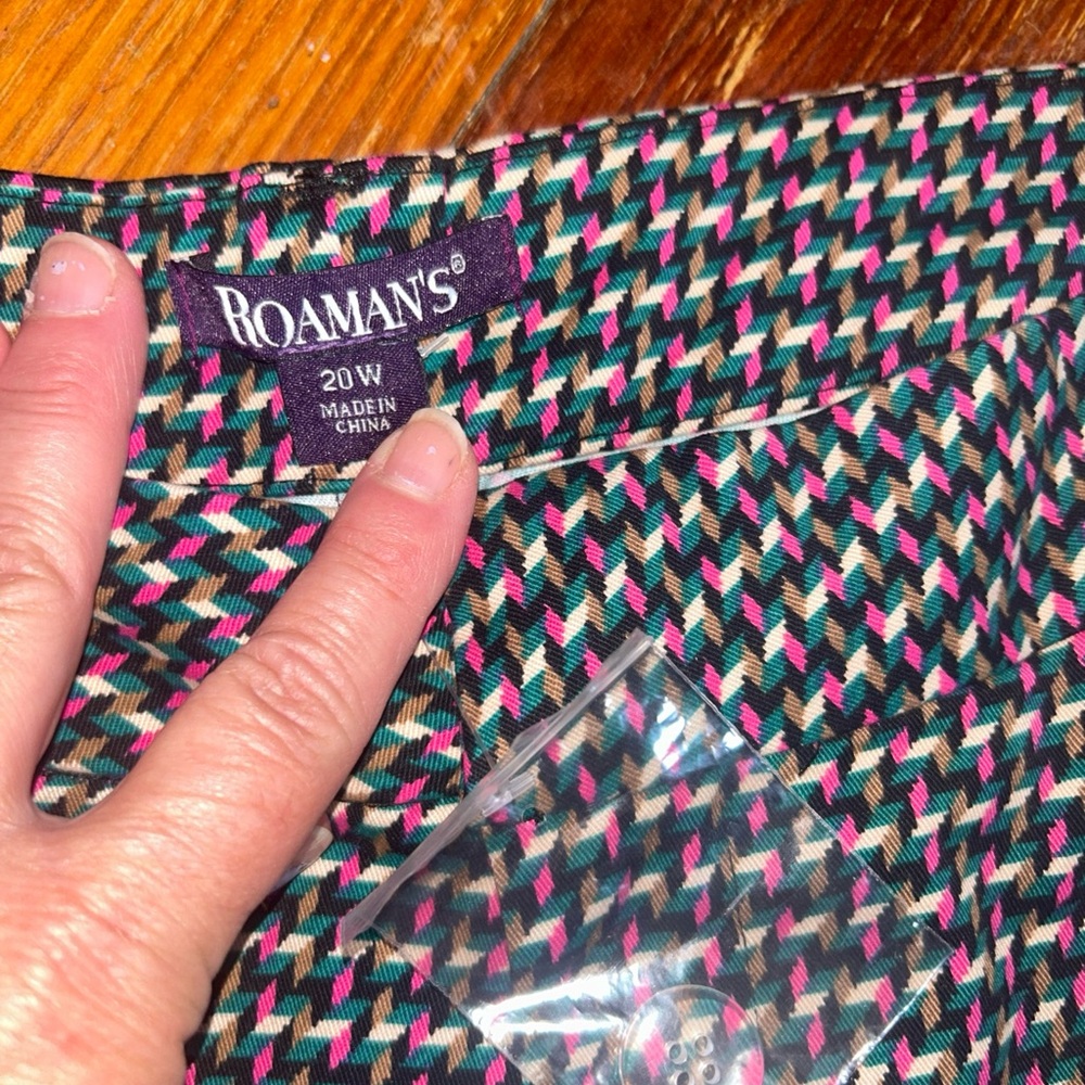 Roaman's Colorful Geometric pants size 20W Plastic Tag still Attached